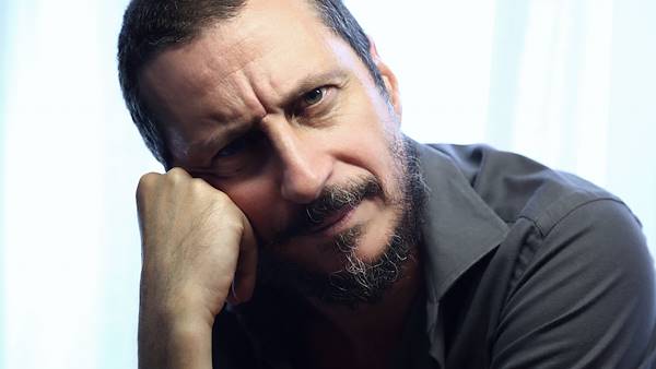 LUCA BIZZARRI - NON HANNO UN AMICO DUBBIO