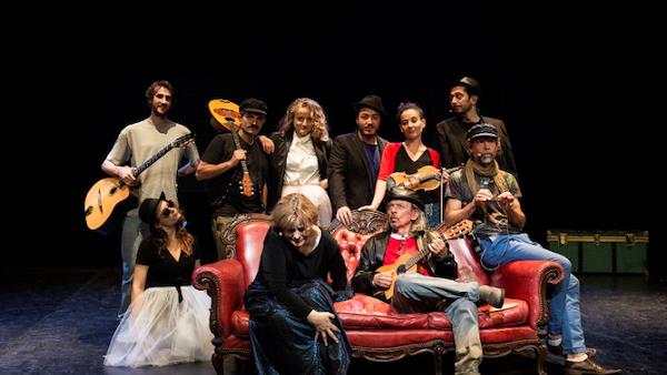 IL RE ANARCHICO E I FUORILEGGE DI VERSAILLES