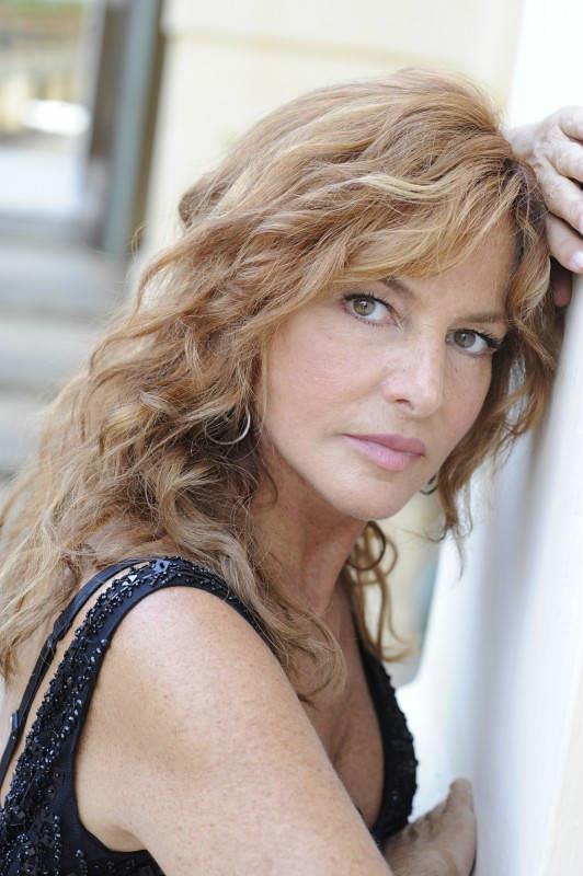 Notturno di donna con ospiti